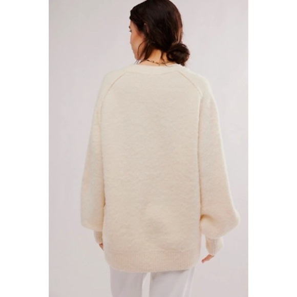 NWT Free People One and Only Pullover Sweater V Neck Wool Oversized Cream Ivory - Picture 10 of 11